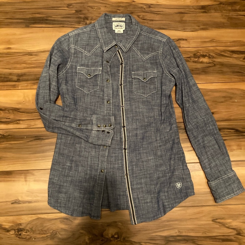 Ariat shirt